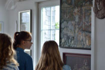 Besucher im Atelier Jevgenij Kulikov in Freusburg